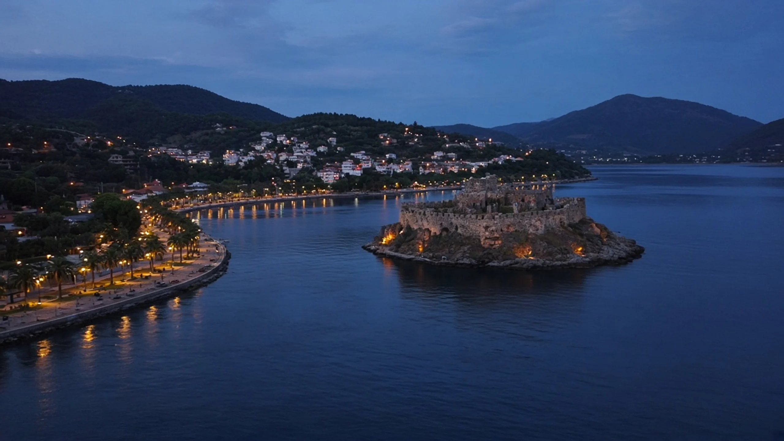 Kuşadası bay at blue hour, Pigeon Island and the palm promenade
